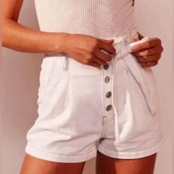 Abercrombie & Fitch Pants - NWT Abercrombie & Fitch Natural High Rise Shorts Belt Tie & Top Stitch Detailing